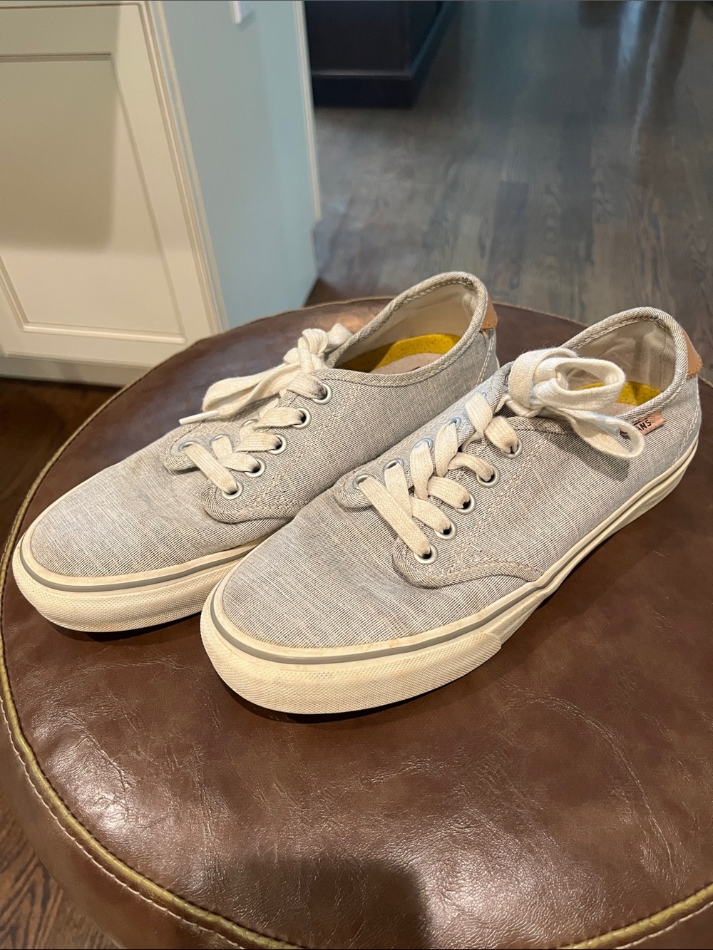 Vans Camden Casual women's Light Gray Canvas Sneakers - Low Top Lace-Up